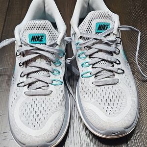 Nike Light Gray and Aqua Athletic Shoes